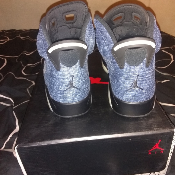 Retro Air Jordan 6 shoes - Picture 4 of 6